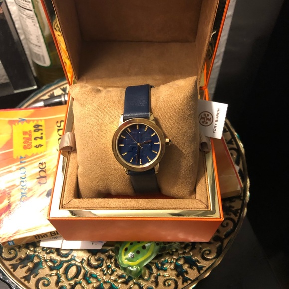 NWT Tory Burch “Navy Blue” Leather Watch - Picture 3 of 4